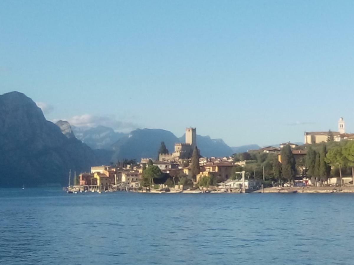 Camera Il Borgo Vicino Al Castello Con Parcheggio 말세진느 외부 사진